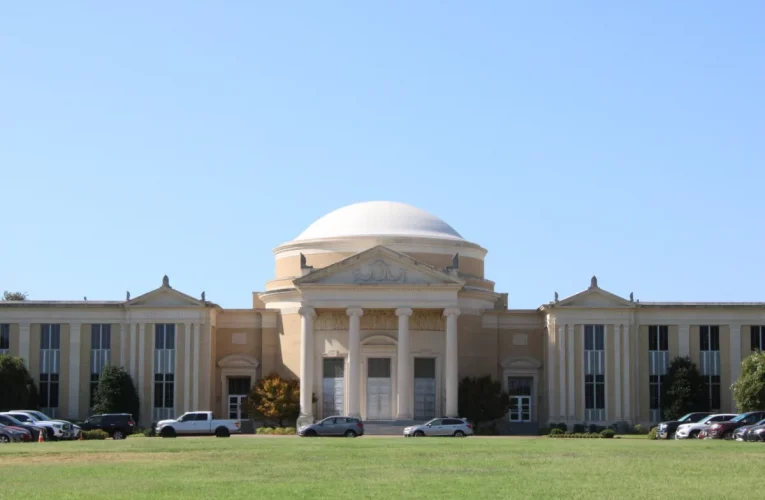 WHAT A SHAME BEFORE GOD! THE PREMIER SEMINARY IN THE WORLD, SOUTHWESTERN BAPTIST THEOLOGICAL SEMINARY, REMAINS ON WARNING STATUS BY THE SOUTHERN ASSOCIATION OF COLLEGES AND SCHOOLS COMMISSION